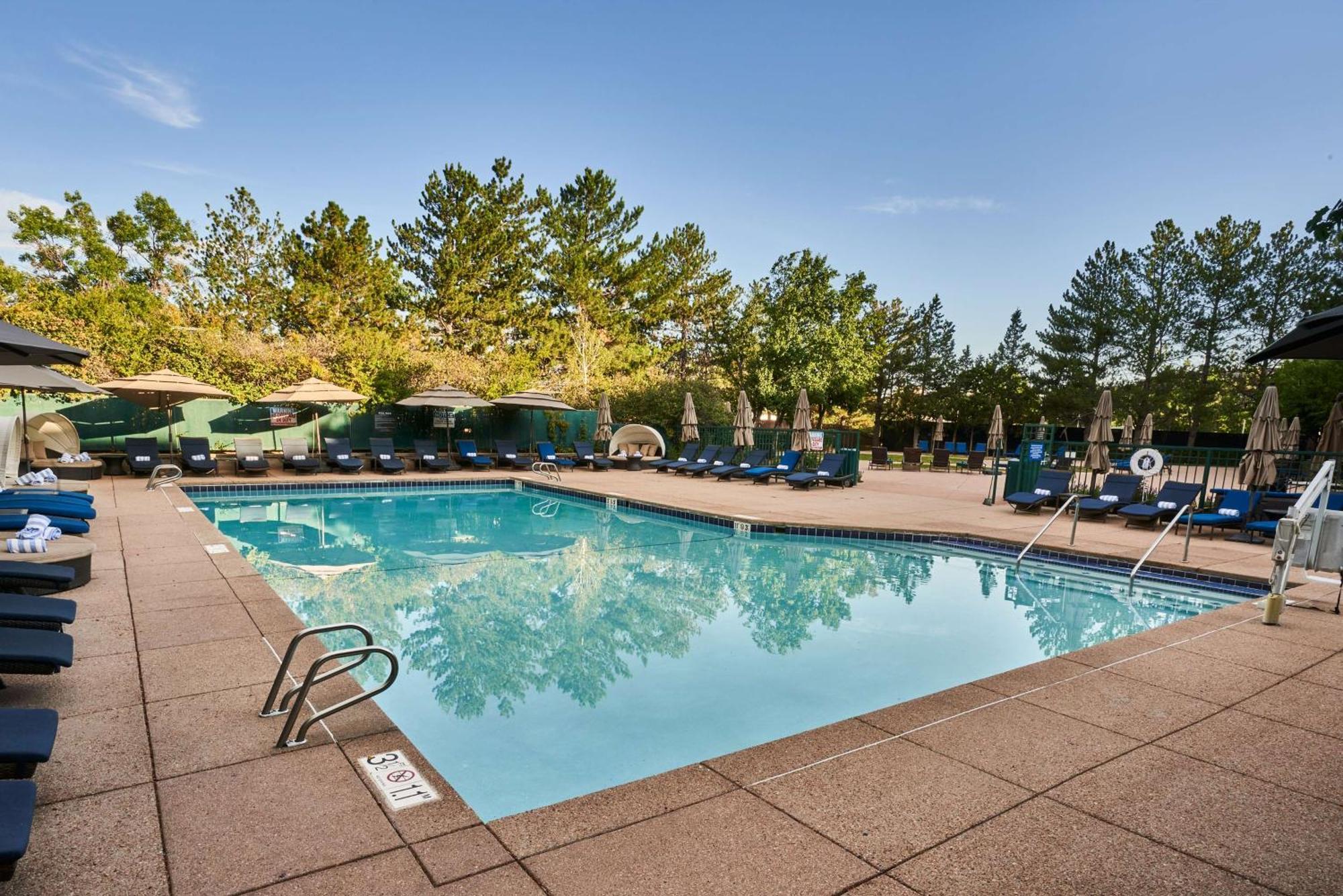 The Inverness Denver, A Hilton Golf & Spa Resort Englewood Exteriör bild